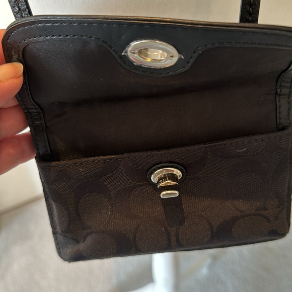 COACH authentic NWOT over the shoulder bag NWOT - Picture 5 of 6